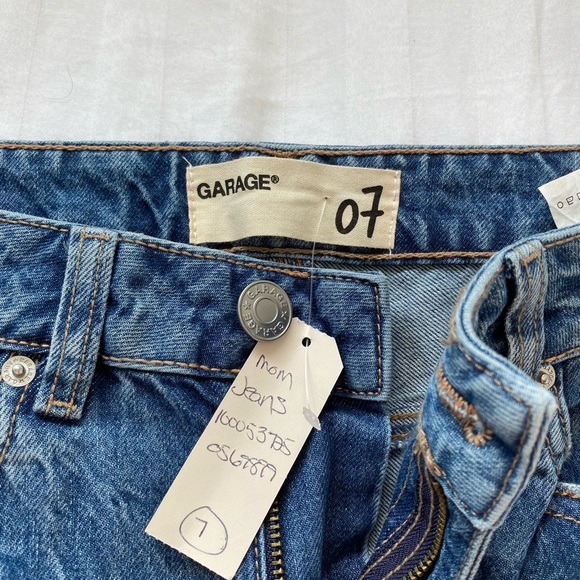 Garage Mom Jeans - Picture 2 of 2